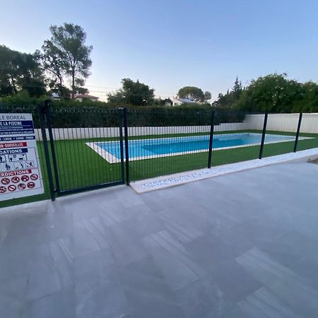 T2 A 50 Metres De La Mer, Belle Vue Sur Vegetation Saint-Raphael  Luaran gambar